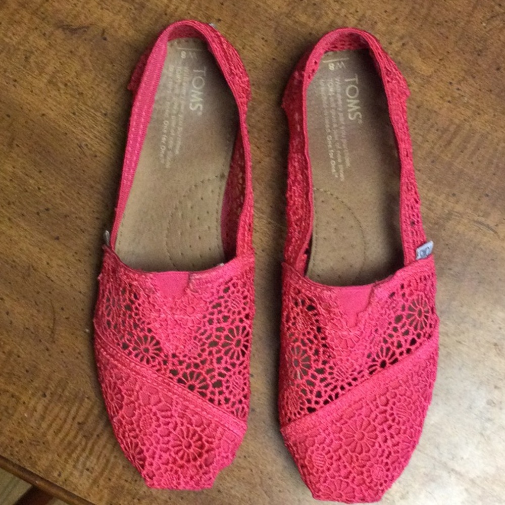 Toms size w8 pink slip on shoes